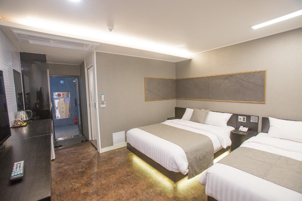Major Hotel 2 Jeju Buitenkant foto