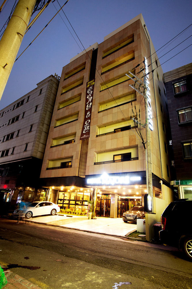 Major Hotel 2 Jeju Buitenkant foto